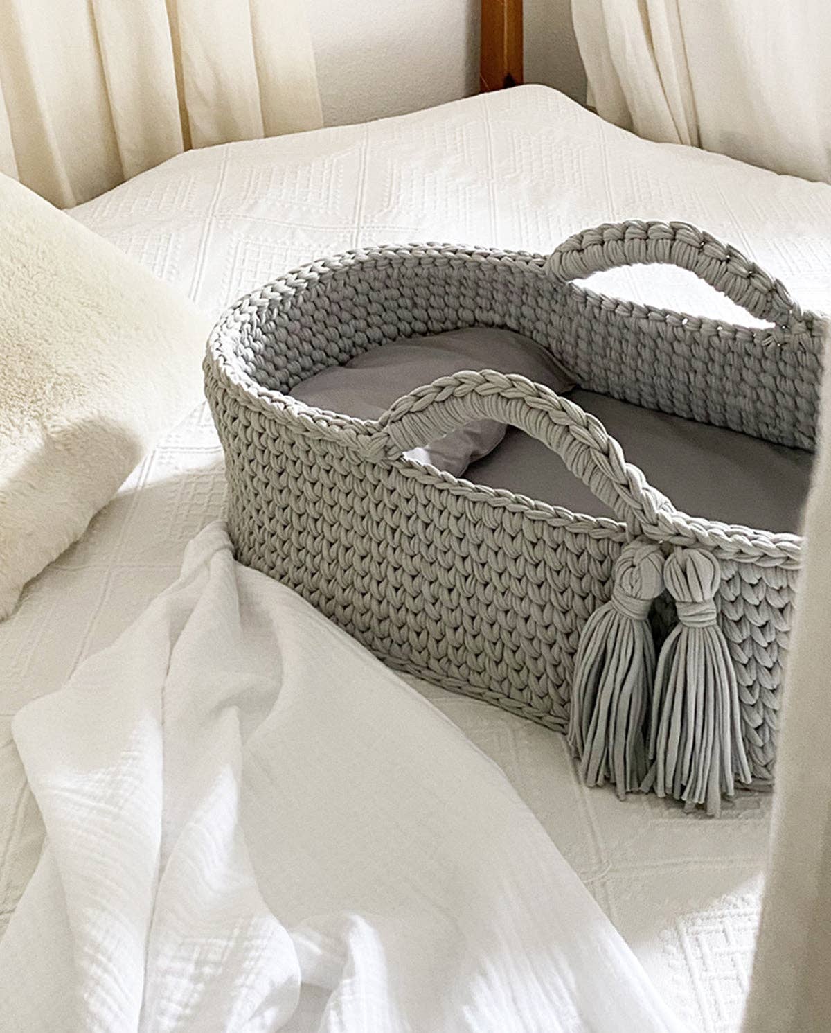 Baby Baskety Bassinet - Moon Grey