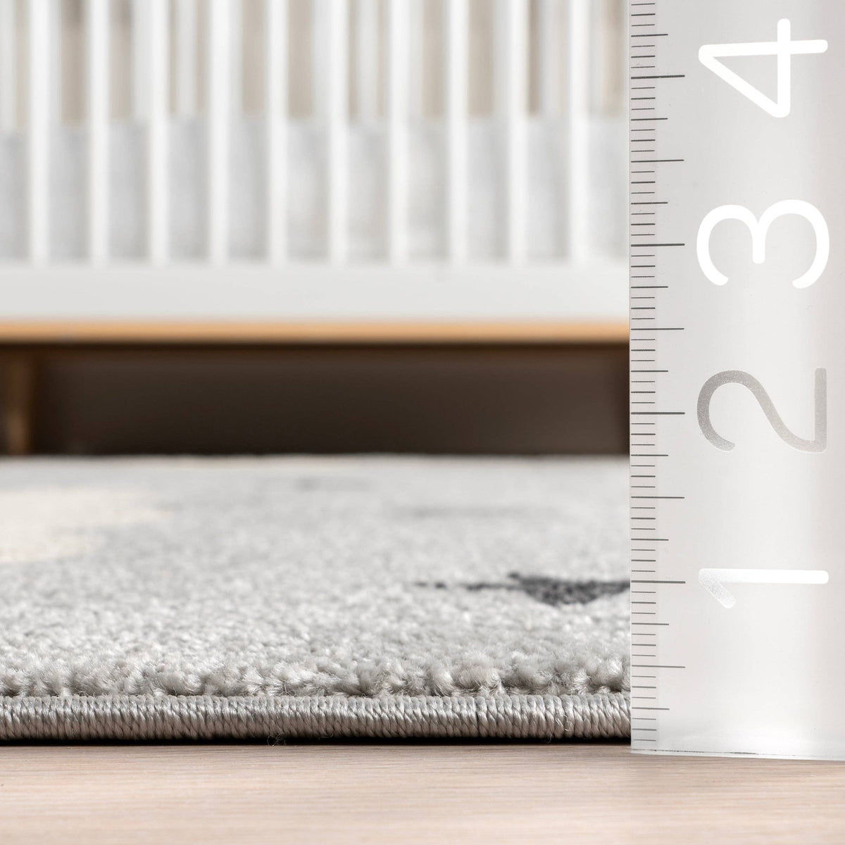 Ryder Sleeping Bear Rug, Light Grey, 8 by 10 ft