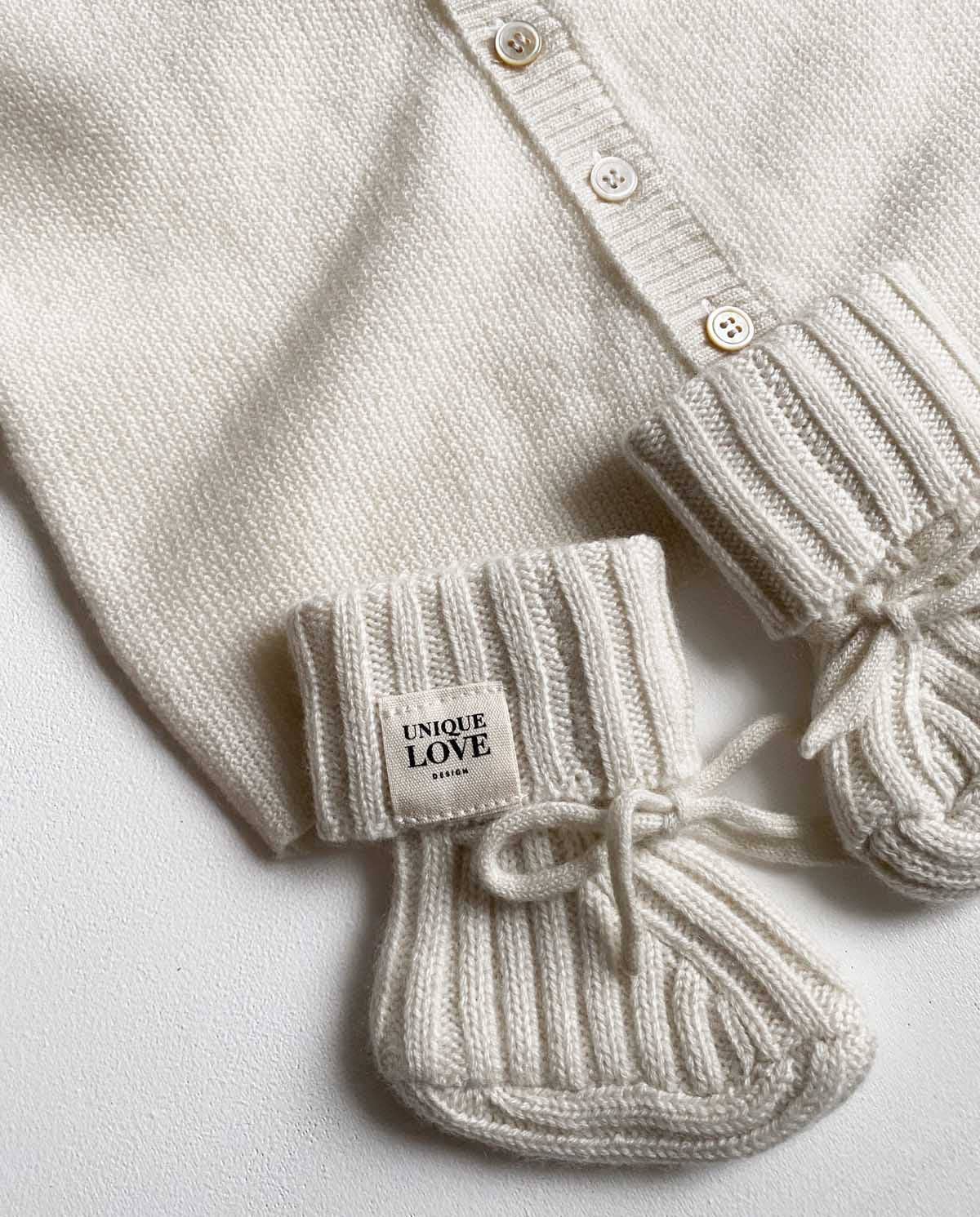 Cashmere Baby Booties: Light grey / 0-6 months