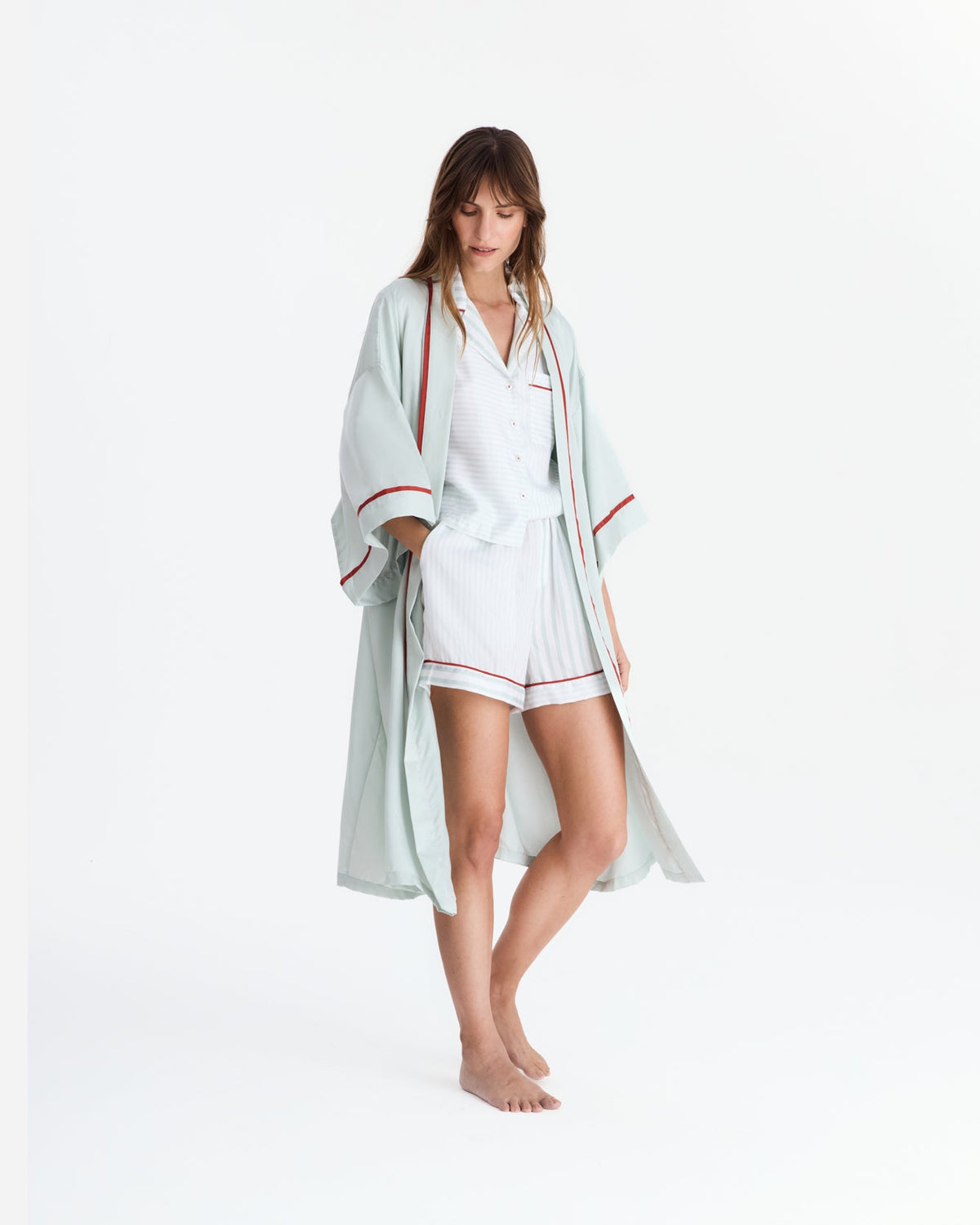 The lyocell drape shown close