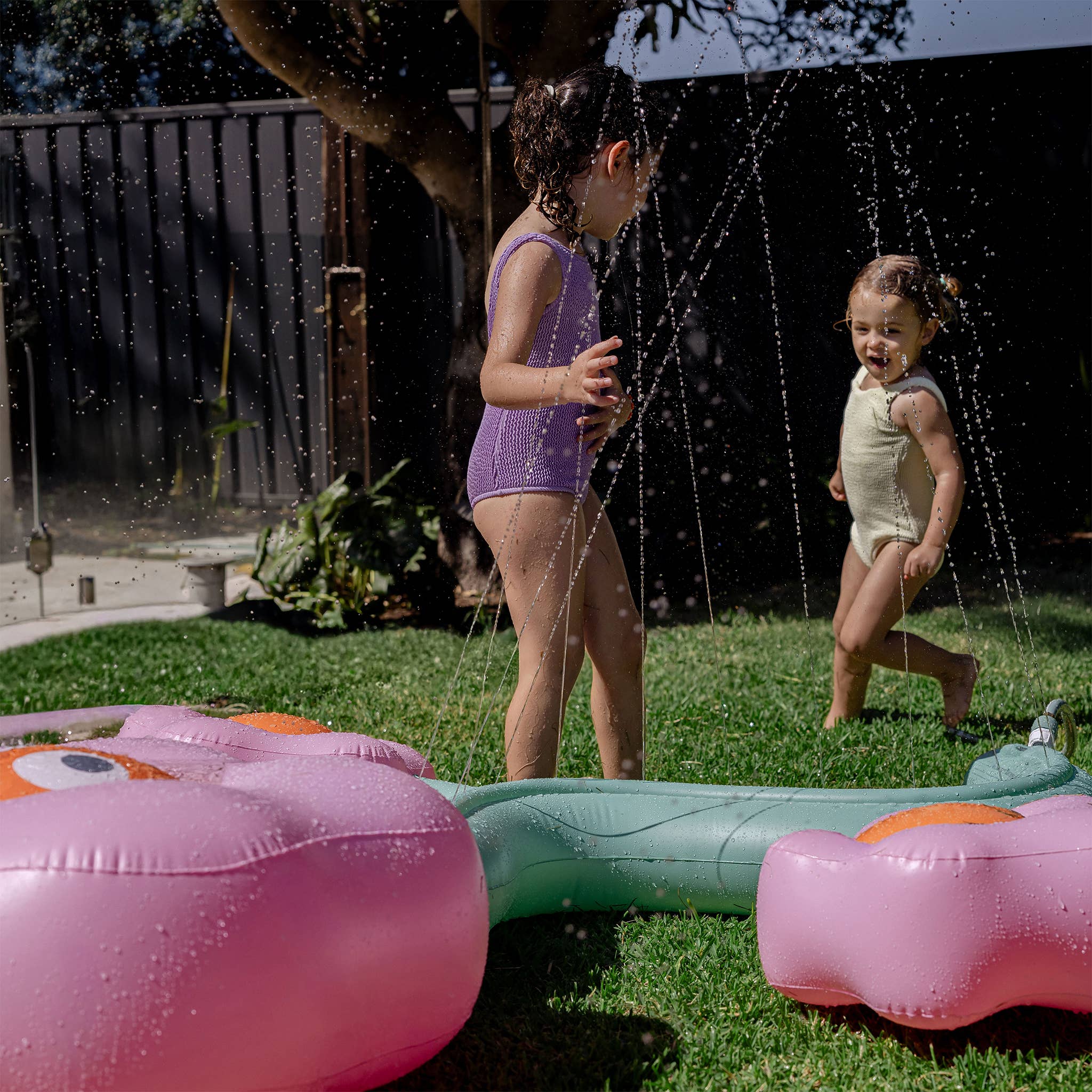 Inflatable Sprinkler Poppy the Peach Multi