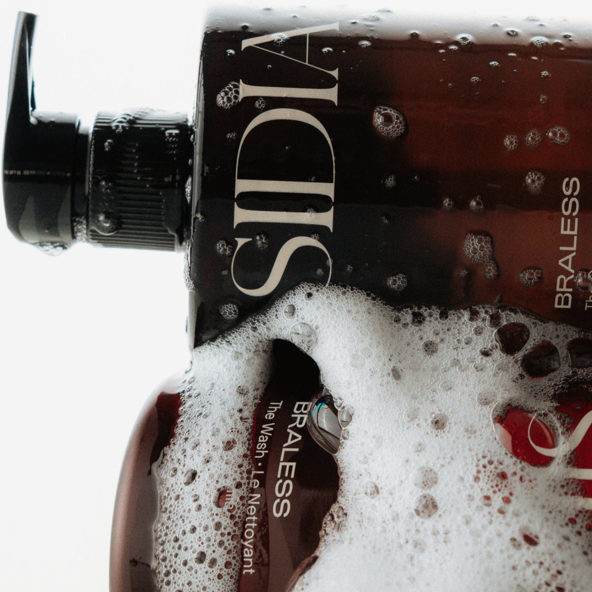 SIDIA BRALESS Body Wash with lather