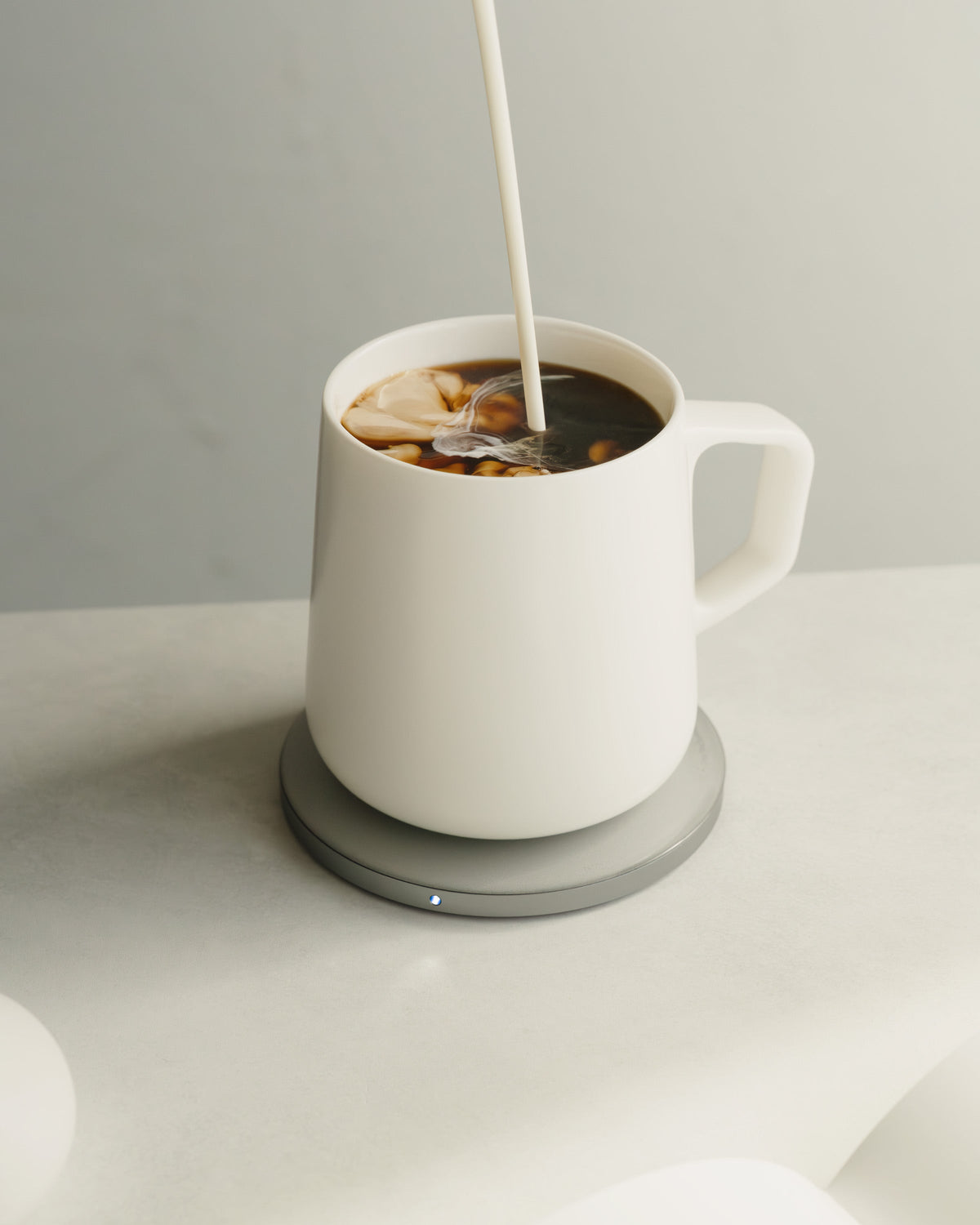 OHOM Neo Self-Heating Mug Set in jasmine white, with lid