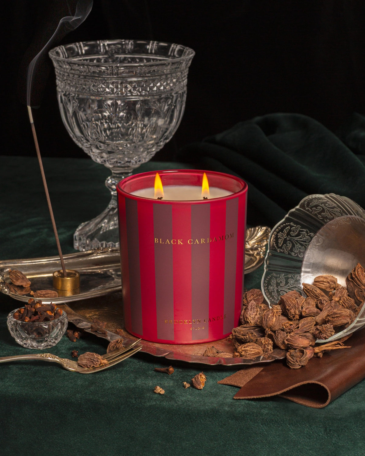 Black Cardamom candle with cardamom pods and crystal