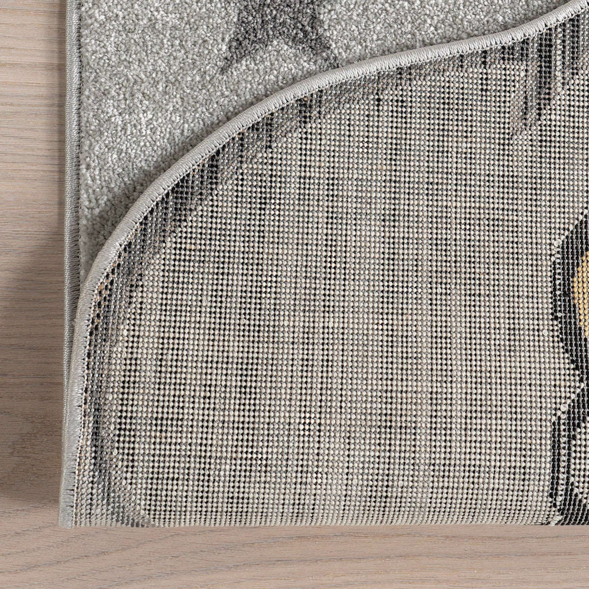 Ryder Sleeping Bear Rug, Light Grey, 8 by 10 ft