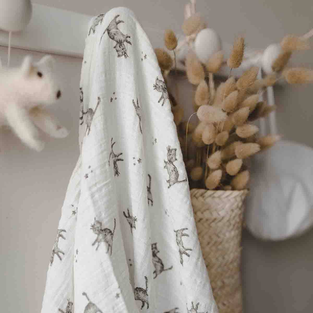 Bianca Swaddle - Cat Print/ Ecru