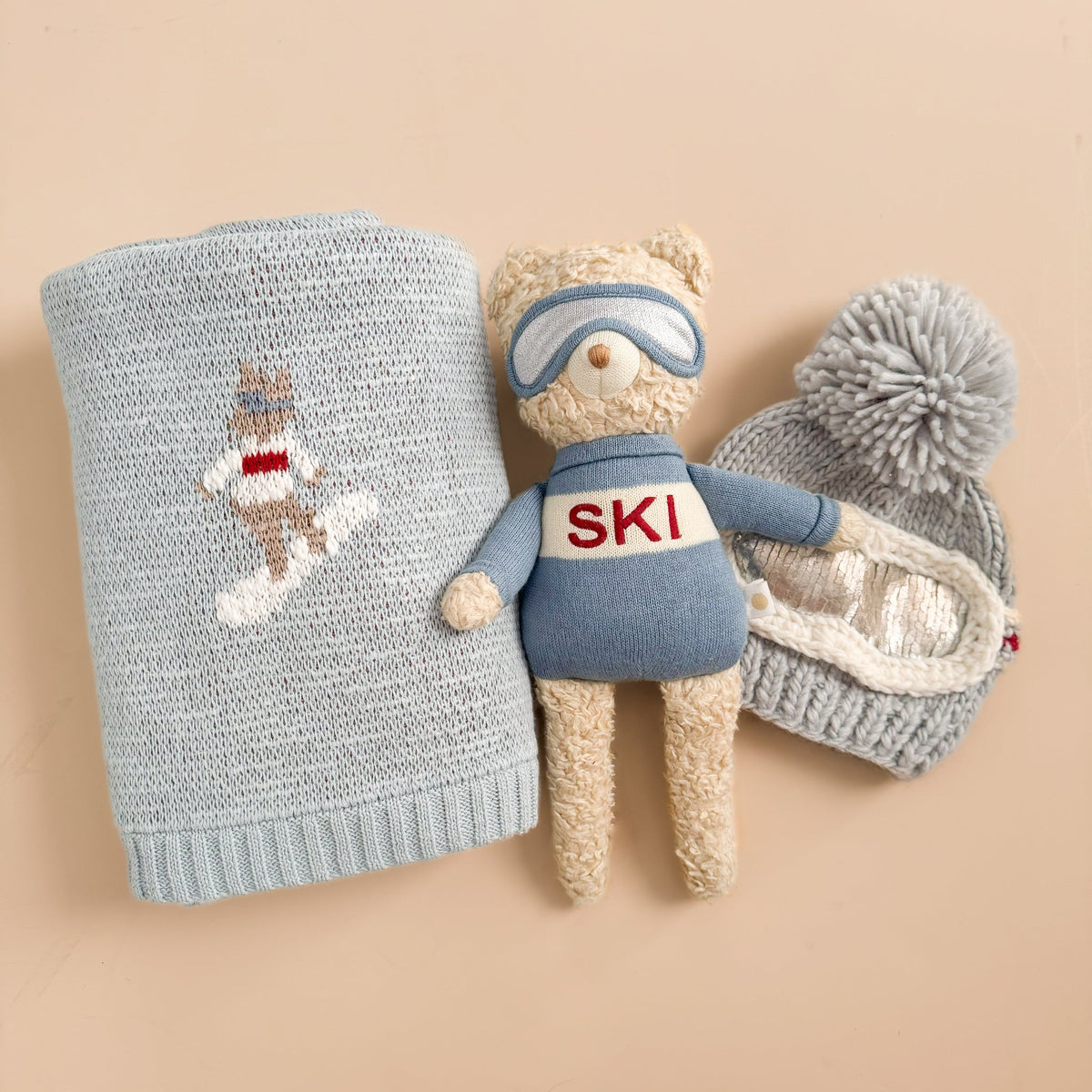 Ski goggles beanie, styled