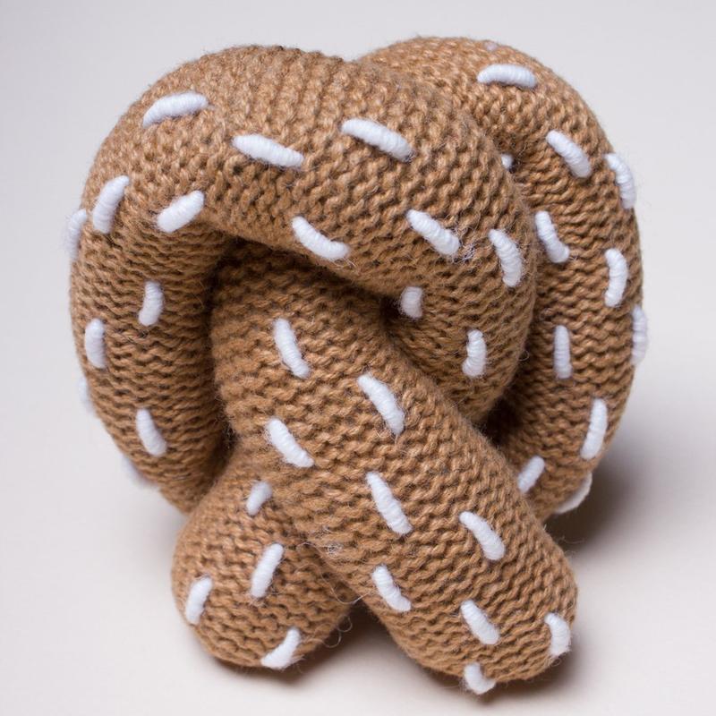 Pretzel Rattle