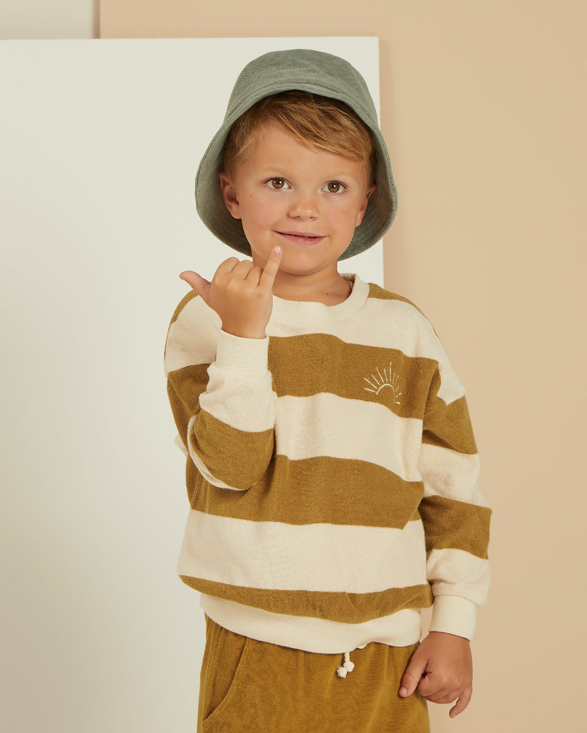 terry crewneck, gold stripe