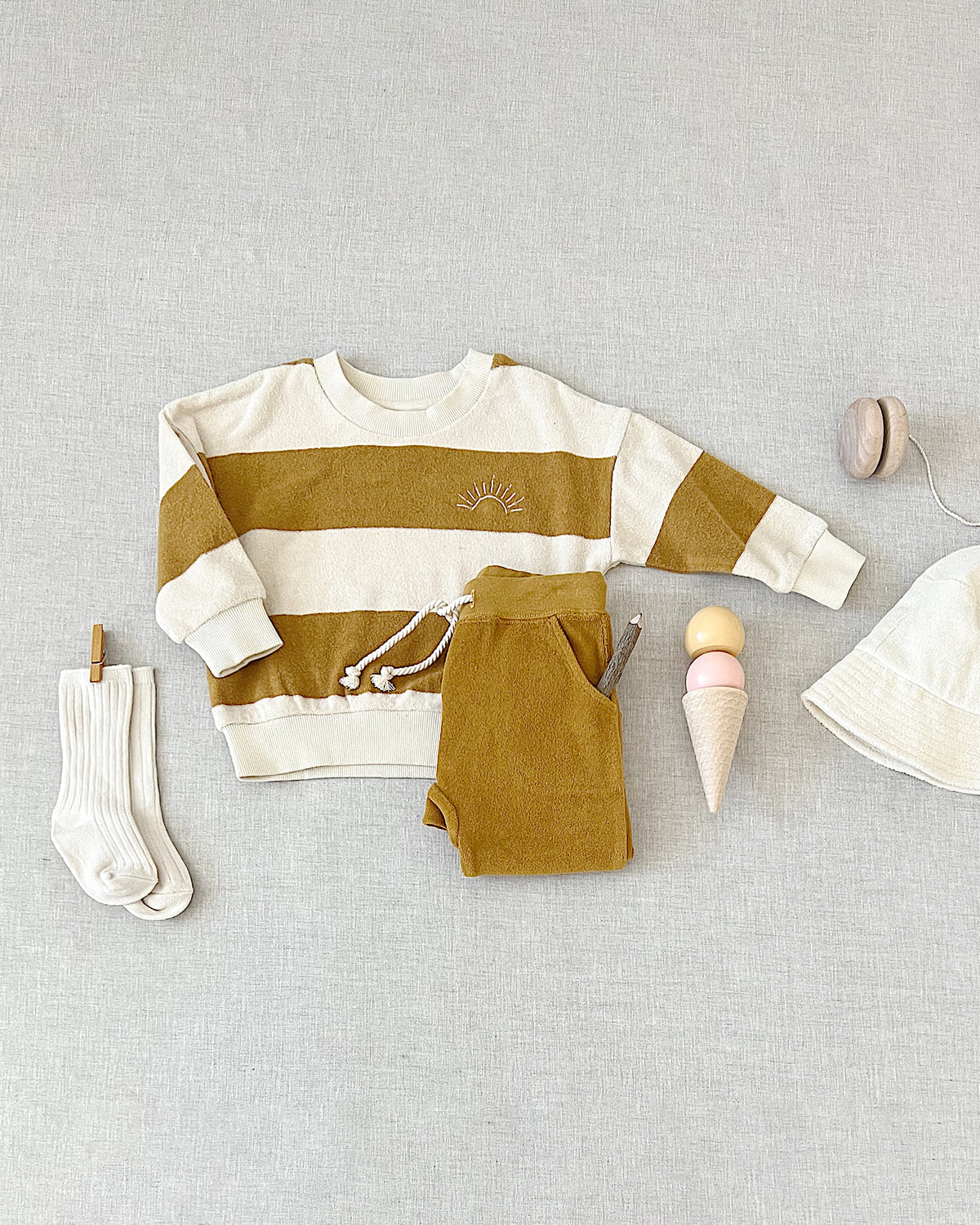 terry crewneck | gold stripe