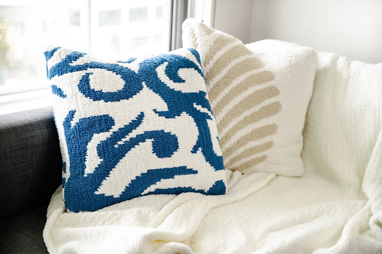 Casablanca Throw Pillow - Cobalt Blue/ Off White